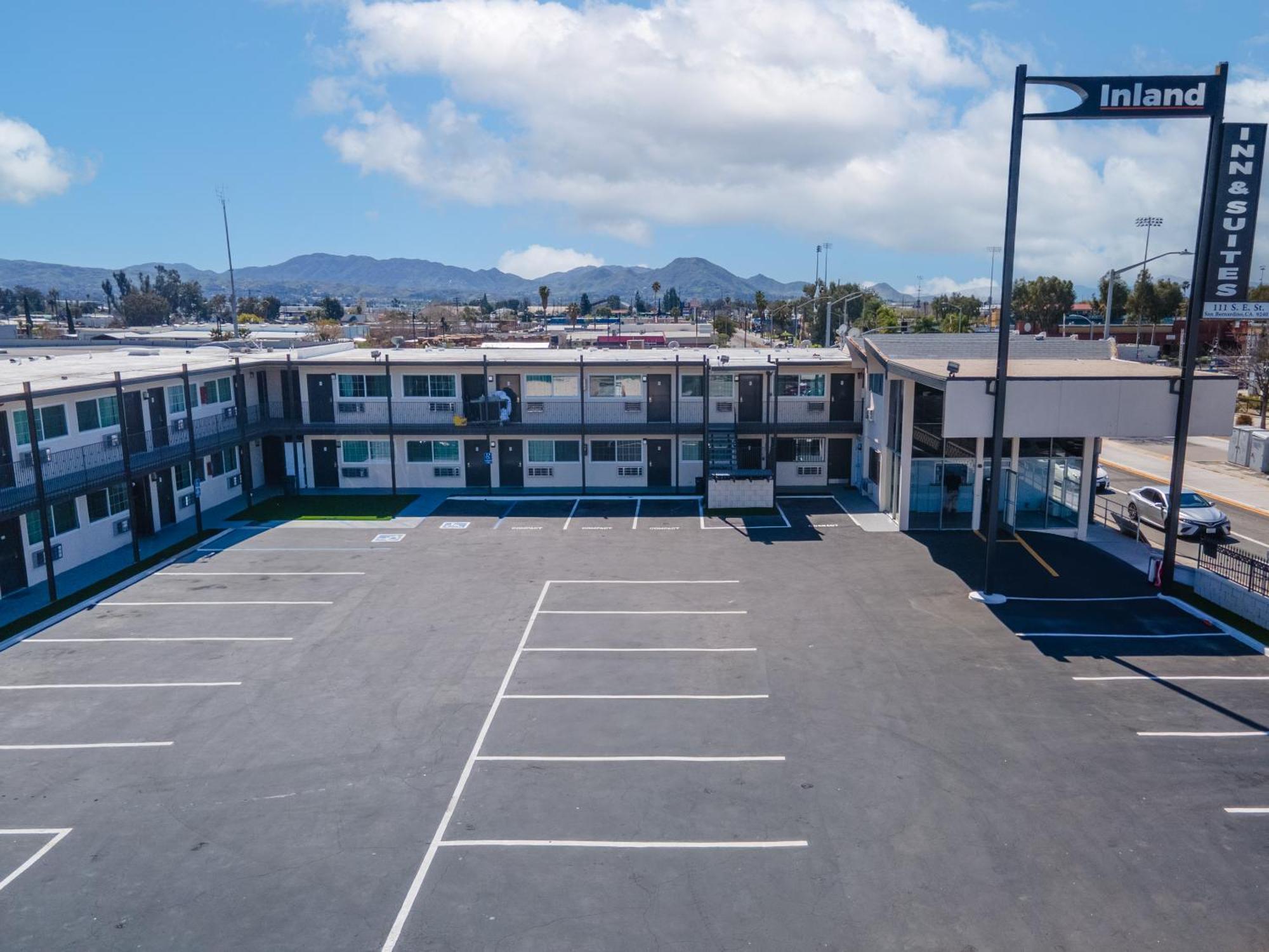 Inland Inn & Suites San Bernardino Buitenkant foto